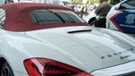 Penampakan Porsche Putih Penerobos Busway Diamankan Polisi