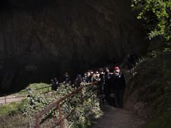 Potret Manusia Gua yang Jalani Eksperimen Buat Riset