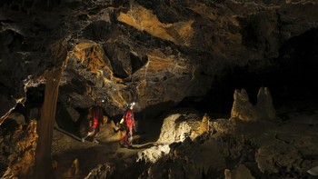 Proyek dengan dana USD 1,4 juta itu tujuannya adalah meneliti bagaimana manusia beradaptasi dalam situasi isolasi atau saat menghadapi kondisi ektrim. Momennya juga pas dengan pandemi Corona, di mana lockdown sering diberlakukan. Foto: AP/Renata Brito