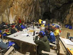 Potret Manusia Gua yang Jalani Eksperimen Buat Riset