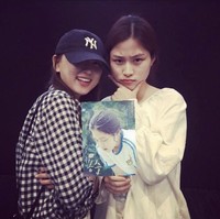 Kang Seol A dan Kang Seol B ternyata berteman akrab di dunia nyata. Keduanya dipertemukan dalam Reply 1988, saat Lee Sook Kyung menjadi pemeran pendukung drakor tersebut. Foto: dok Instagram ryuniverse328