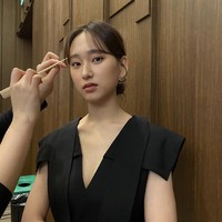 Ryu Hye Young meraih popularitas dengan pesat sejak membintangi drama Korea Reply 1988. Aktris berumur 30 tahun itu identik dengan perannya sebagai kakak yang ‘galak’ bernama Sung Bo Ra. Foto: dok Instagram ryuniverse328