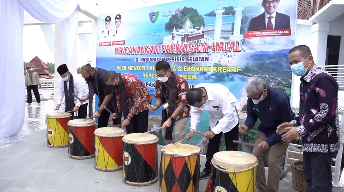 Sandiaga Uno di Pesisir Selatan