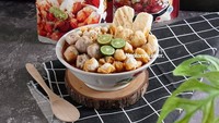Mau bakso aci yang pedasnya nendang? Baso Aci Hedon dari Bandung ini bisa jadi pilihan. Tersedia di marketplace dengan harga mulai dari Rp20 ribu. Varian favoritnya adalah Baso Aci Hedon Tulang Rangu Sambal Geprek. Foto: Instagram bacibaperhits