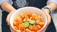 Baso Aci Neng Geulis juga punya banyak penggemar di Instagram. Bisa dibeli di marketplace dengan harga mulai dari Rp12.000an saja. Bakso aci kemasan ini juga punya varian Bacineng Rangu dan Bakso Wagyu seharga Rp17.500. Foto: Instagram basoaci_nenggeulis