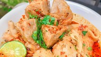 Baso Aci Anirasa adalah bakso aci kemasan asal Garut yang bisa kamu beli online. Harganya mulai dari Rp16.200 saja untuk varian tulang rangu. Menu lainnya adalah paket yamin baso aci. Foto: Instagram anirasa.umi