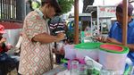 Dingin Segar! Es Santan Ketan Hitam Tanimbar yang Legendaris