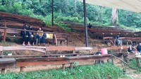 Panggung terbuka untuk pertunjukan ataupun sekedar bersantai.