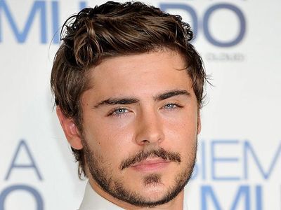 10 Foto Transformasi Zac Efron, dari Imut Sampai Kini Diduga Oplas