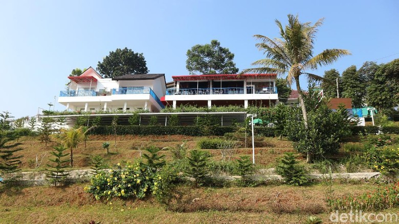 Anak Raja Resort Resort di Sukabumi.