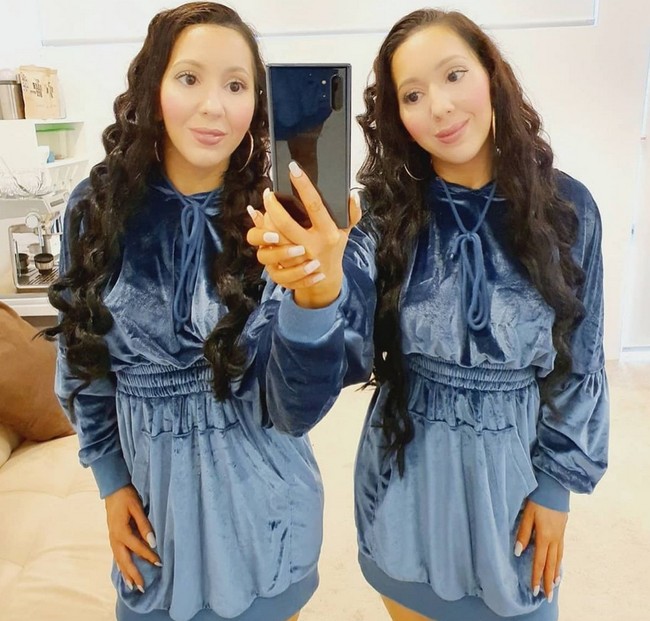 Kamu sebut apapun, dan kami melakukannya bersama. Kami tidak pernah berjauhan. Aku pikir kami tidak berfungsi tanpa satu sama lain. Kami punya kecemasan jika berpisah. Kami lengket satu sama lain, jelas Anna. Foto: dok. Instagram/@annalucydecinque