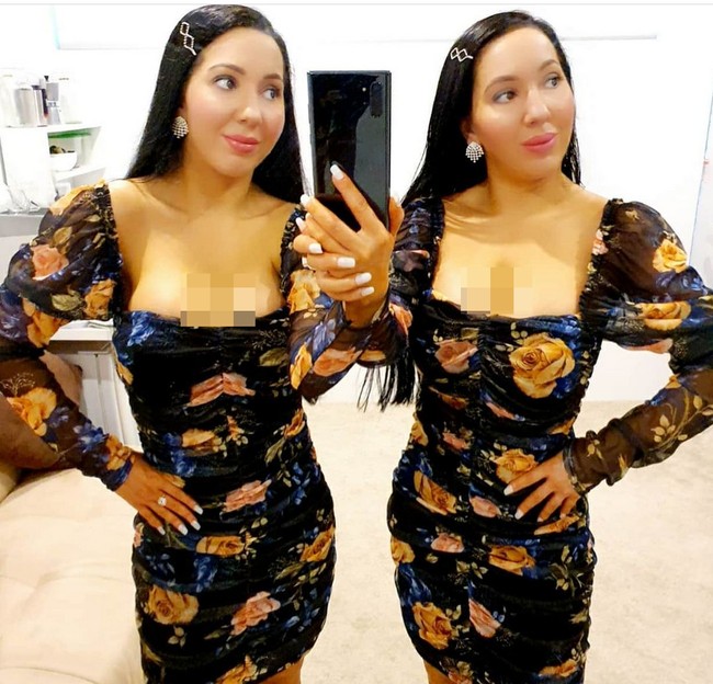 Pose kembar 35 tahun itu pun pun harus identik. Seperti dalam foto ini, keduanya saling melirik ke arah yang sama. Foto: dok. Instagram/@annalucydecinque