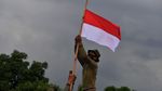 Bendera Setengah Tiang untuk Hormati Korban KRI Nanggala