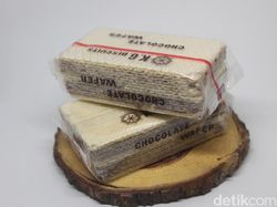 Wafer dalam Kaleng Biskuit Khong Guan Paling Diincar Orang