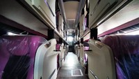 Communication Manager CV Laksana, Candra Dewi, menjelaskan jika bus suites class Laksana untuk PO Sahaalah ini tampil segar, dengan desain selendang yang baru. Sekarang pakai (selendang) model S-Series, kata Dewi, melalui aplikasi pesan singkat kepada detikOto, Selasa (27/4/2021). Foto: Dok. Laksana