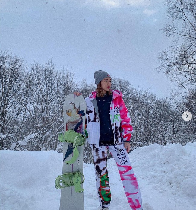 Sebelum pandemi, Calista pun kerap memamerkan liburan mewahnya. Inilah potret Calista saat dia berlibur ke Niseko, Jepang pada Januari 2020.Foto: dok. Instagram/@xcalikins