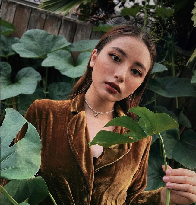 Bagaimana tidak, Jamie Chua yang dikenal sebagai ratu Hermes itu sudah sering mengajak Calista ke berbagai fashion show saat usianya masih 15 tahun. Foto: dok. Instagram/@xcalikins