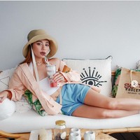 Potret cantik Calista yang tak hanya fashionable, namun juga mahir dalam berpose aesthetic di Instagram. Foto: dok. Instagram/@xcalikins