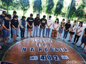 Siswa Lintas Agama Banyuwangi Gelar Doa untuk Kru KRI Nanggala-402