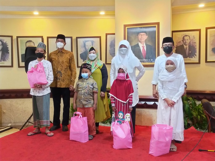 DPRD Surabaya