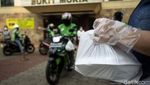 Indahnya Toleransi, Umat Kristiani Berbagi Takjil via Drive Thru