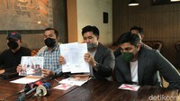 Momen Ramadhan juga jadi salah satu alasan perdamaian antara Irwansyah dan Medina Zein terjadi. (Foto: Hanif/detikcom) 