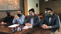 Perdamaian ini terjadi usai pihak Irwansyah dan Medina Zein melakukan mediasi. (Foto: Hanif/detikcom) 