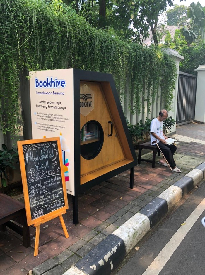 Jakarta Book Hive Jakarta Book Hive