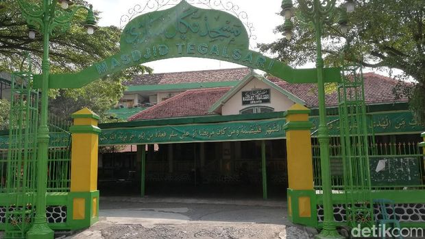 Jam istowak di Masjid Tegalsari, Laweyan, Solo