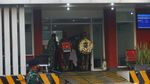 Momen saat Jenazah Kabinda Papua Tiba di Bandara Soeta