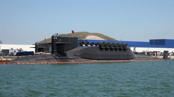 10. Jin Class - China: Disebut di kategori Jin Class, kapal selam Type 094 adalah buatan China untuk militernya. Biaya pembuatan per unit mencapai USD 750 juta. Foto: Wikipedia