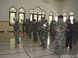 Kodim Lamongan Salat Gaib untuk Kru KRI Nanggala-402