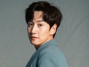5 Fakta Lee Kwang Soo Tinggalkan Running Man, Derita Cedera Pasca Kecelakaan