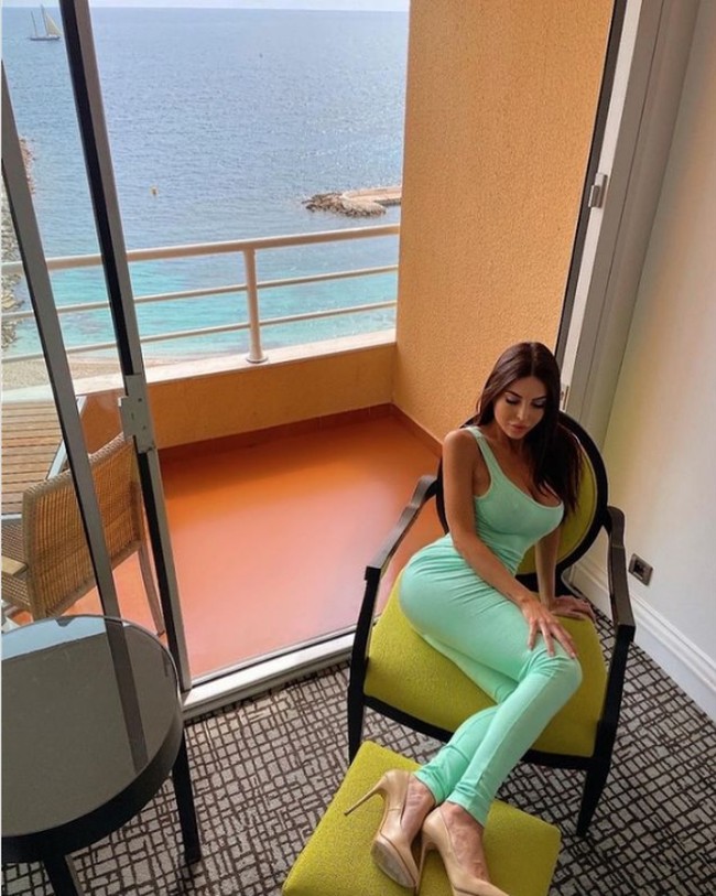 Terima kasih karena ayahku, aku ingin menjalani hidupku dan karier yang aku inginkan. Ayahku tidak pernah melarang dan berada dalam jurnalisme olahraga adalah keputusanku, Foto: Instagram @marialuisajacobelli_