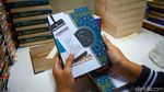 Melihat Lebih Dekat Pembuatan Mushaf Al Quran di Bandung