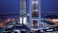 Perusahaan ini berada di belakang beberapa landmark paling terkenal kota, termasuk Atlantis dan Shangri-La Hotels.