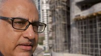 Yahya Jan adalah arsitek yang membangun hotel tertinggi di dunia itu. Jika Anda melihat ke cakrawala Dubai, Anda kemungkinan besar akan mengagumi karya Yahya Jan. Dia adalah presiden dan direktur desain firma arsitektur dan teknik NORR.