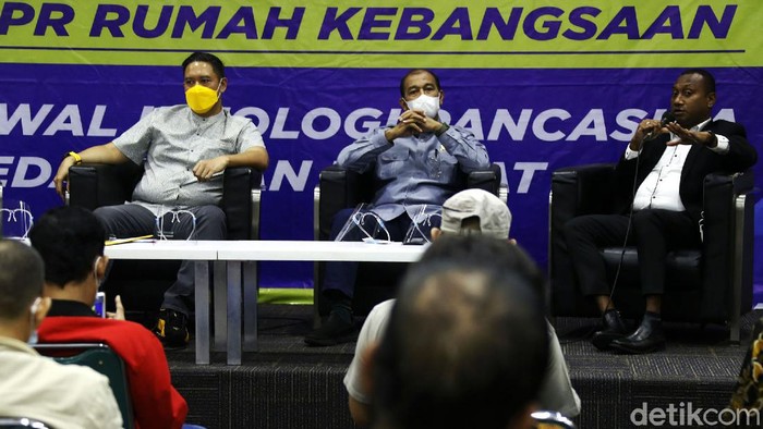 MPR RI kembali menggelar Diskusi Empat Pilar di Gedung Parlemen Senayan. Diskusi kali ini bertajuk 'Peran TNI-Polri dalam Menumpas KKB Papua'.
