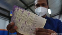 Tak cuma dana pembangunan rumah ibadah saja yang dikorupsi. Dulu, ada pula kasus korupsi pengadaan Al-Quran 011-2012 dan pengadaan laboratorium komputer MTs Kementerian Agama. Kasus ini melibatkan politikus Golkar Fahd El Fouz alias Fahd A Rafiq. (Siti Fatimah/detikcom)