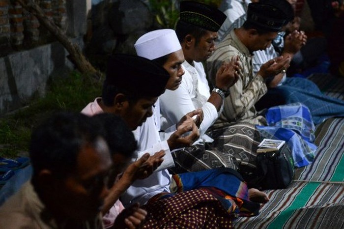 Seluruh awak kapal selam KRI Nanggala-402 meninggal dunia. Sebagian keluarga mereka sangat berduka dan telah menggelar pengajian.