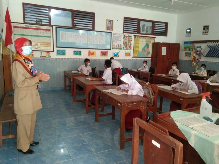 Pelaksanaan simulasi PTM di SD N Pepen, Wates, Kulon Progo, Selasa (27/4/2021).