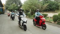 Setelah melihat Ridwan Kamil menyampaikan dalam kurun waktu 10 tahun Provinsi Jawa Barat akan memberlakukan aturan yang mewajibkan populasi penggunaan kendaraan listrik mencapai 30 persen dari populasi kendaraan. Foto: dok. Gesits