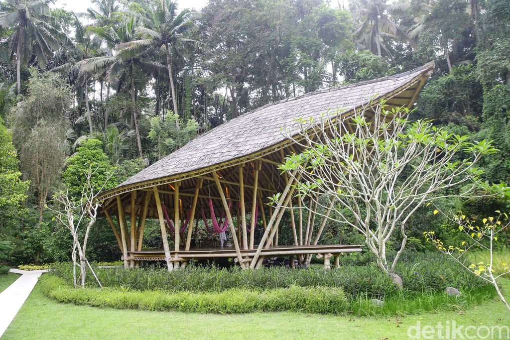 Sacred Nap di Four Season Sayan