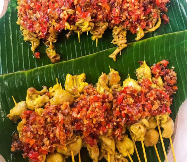 Sate Usus dan Kulit Sambal Rica