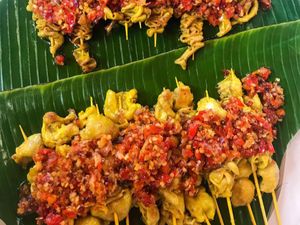 Masak Masak : Sate Usus dan Kulit Ayam Sambal Rica yang Pedas Nampol