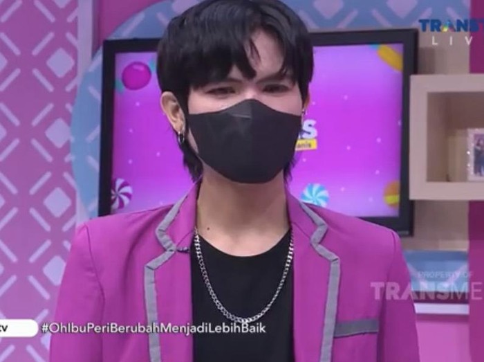 seo jun oto pria Tulungagung yang viral saat cosplay jadi pemain drakor.