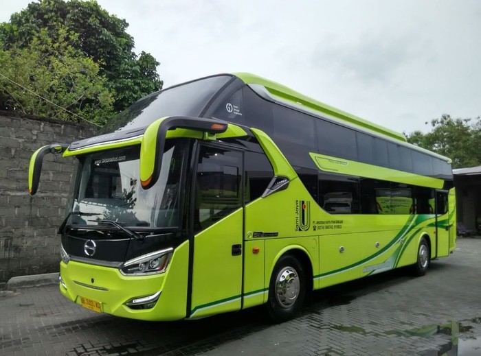 Sleeper bus PO Tami Jaya Sleeper bus PO Tami Jaya