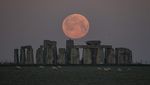 Terpukau Keindahan Supermoon di Langit Inggris-Amerika