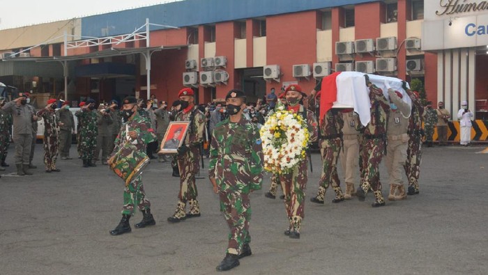 Upacara penyambutan jenazah Kabinda Papua