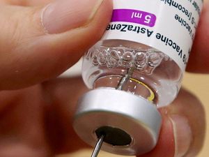 Pria Jakarta Wafat Usai Divaksin AstraZeneca, Akibat Pembekuan Darah?